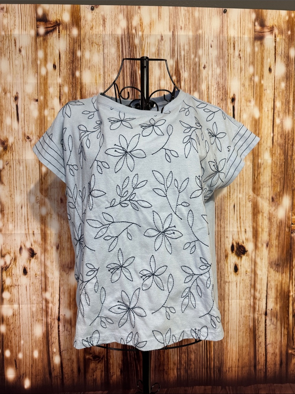 Nine West Light Blue Floral Short Sleeve Tee